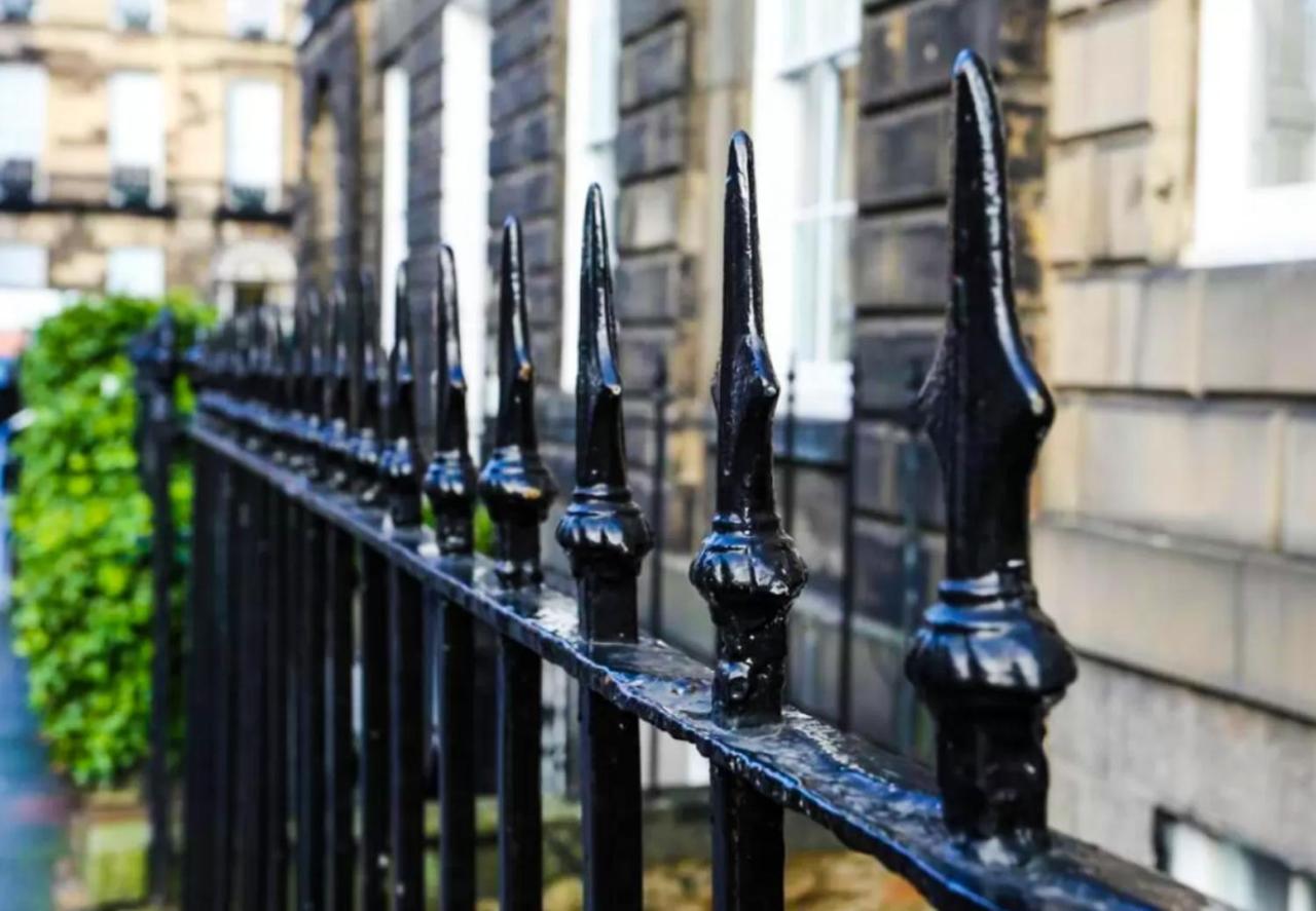 Ultra Modern, Stylish Apartment Next To Princes St EDI Exterior foto
